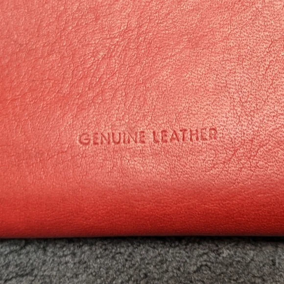Kenneth Cole Genuine Leather Woman's clutch Wallet - Picture 13 of 16